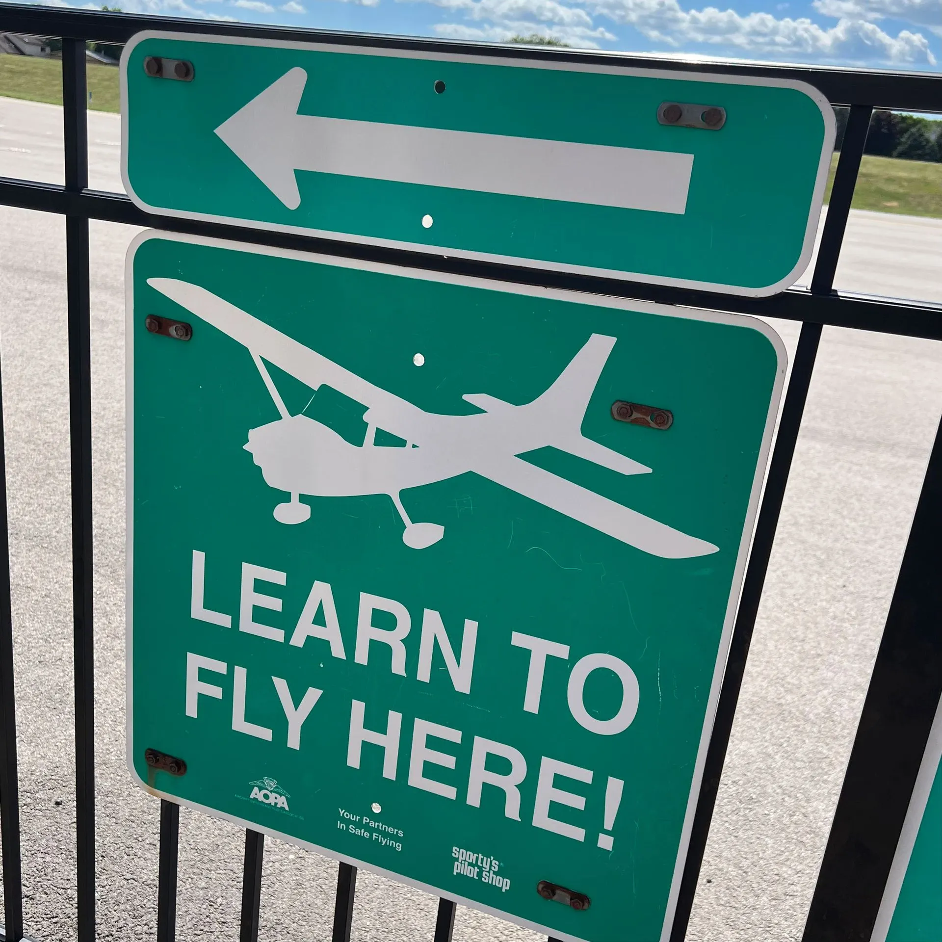 Learn to Fly Here sign at Clow